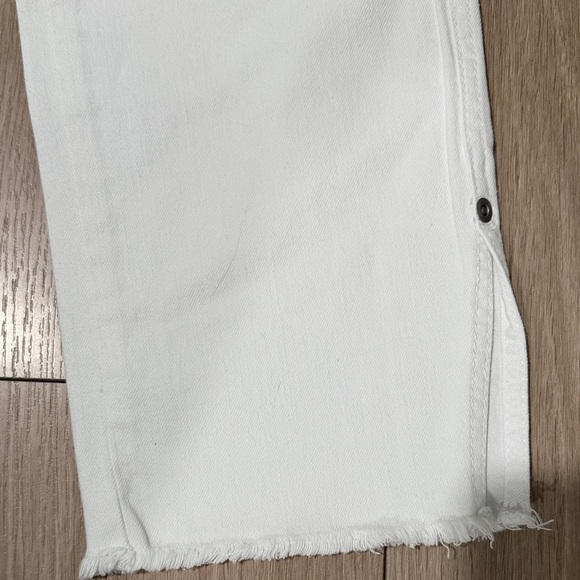 J. McLaughlin White Straight Jeans size 4 - Picture 4 of 9